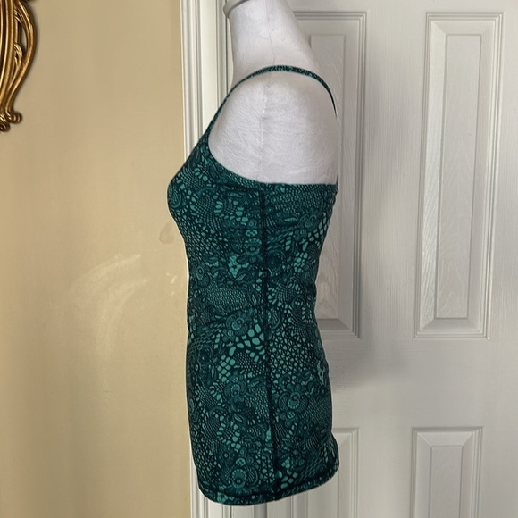 Lululemon Power Y Tank Top Attached Bra No Bra Cup Inserts Discontinued Workout - Picture 8 of 8